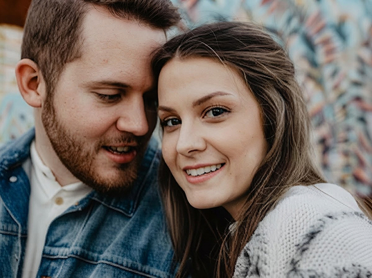 couple-close-up-smiling-portrait